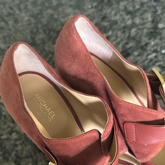 Michael Kors Red Platform chunky Suede Heels EUC 9 - Picture 3 of 15